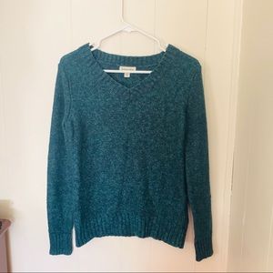 🌸 Navy blue sweater